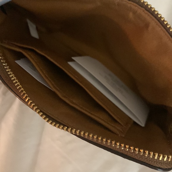 Coach wristlet - Picture 3 of 5